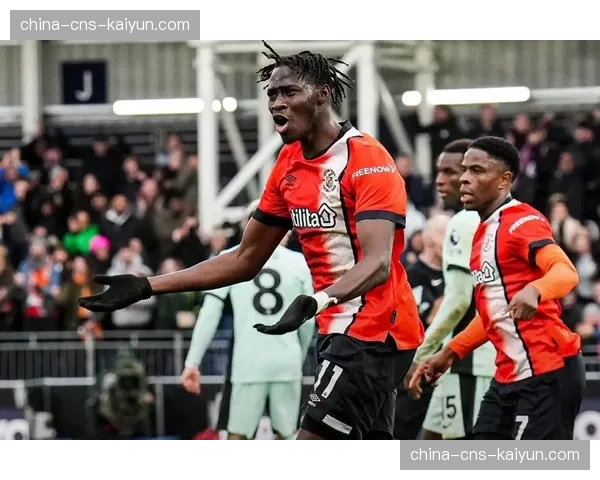 卢顿3-2险胜埃弗顿，赢得宝贵保级三分